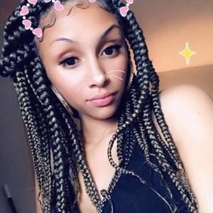 Meet your Posher, Dee